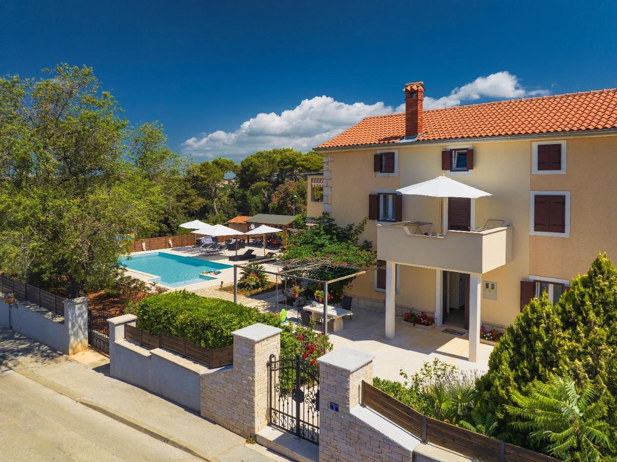 Apartments Vita Vinkuran Esterno foto